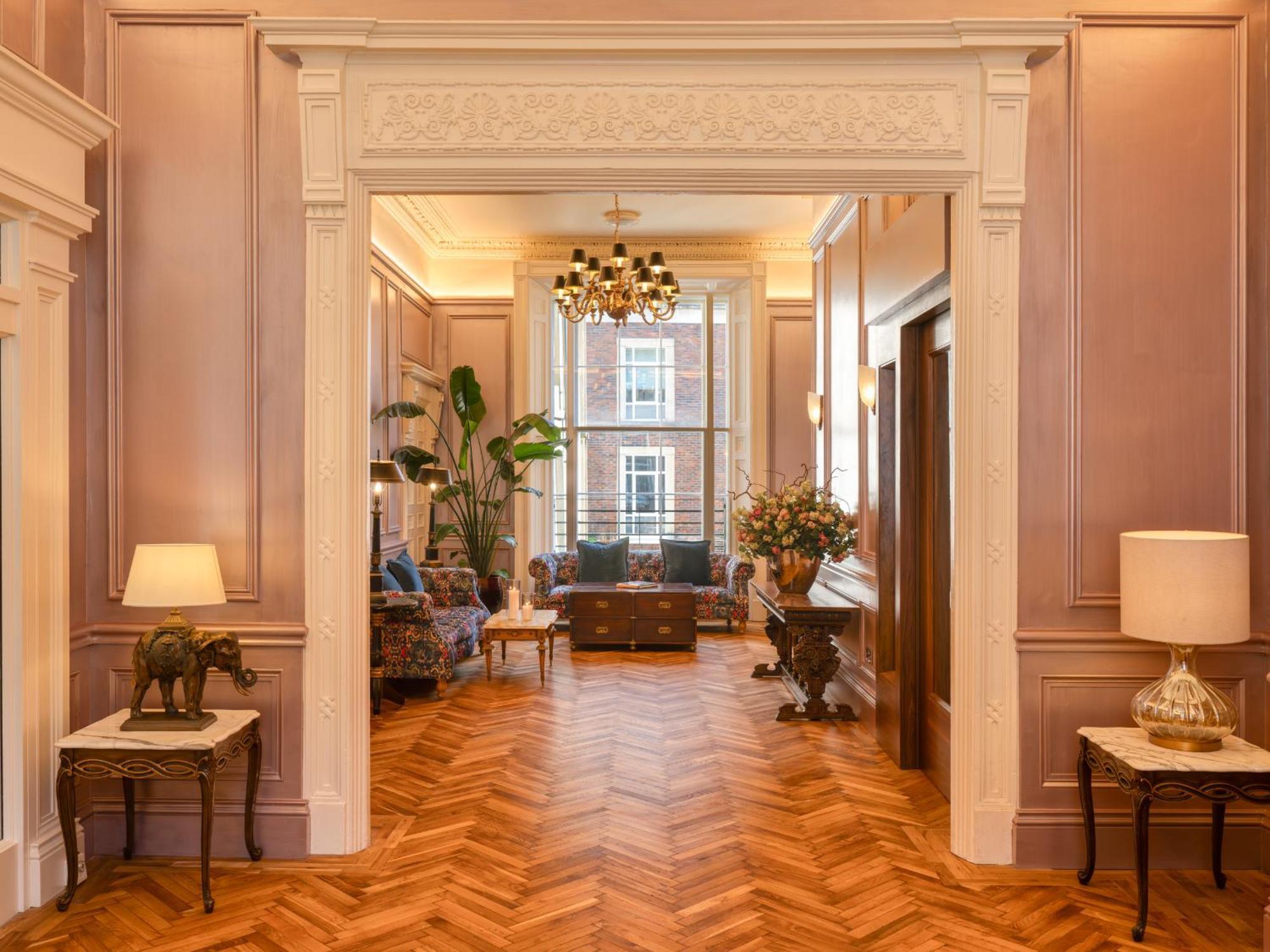 6 Central Hotels In St. Stephen's Green Worth Booking