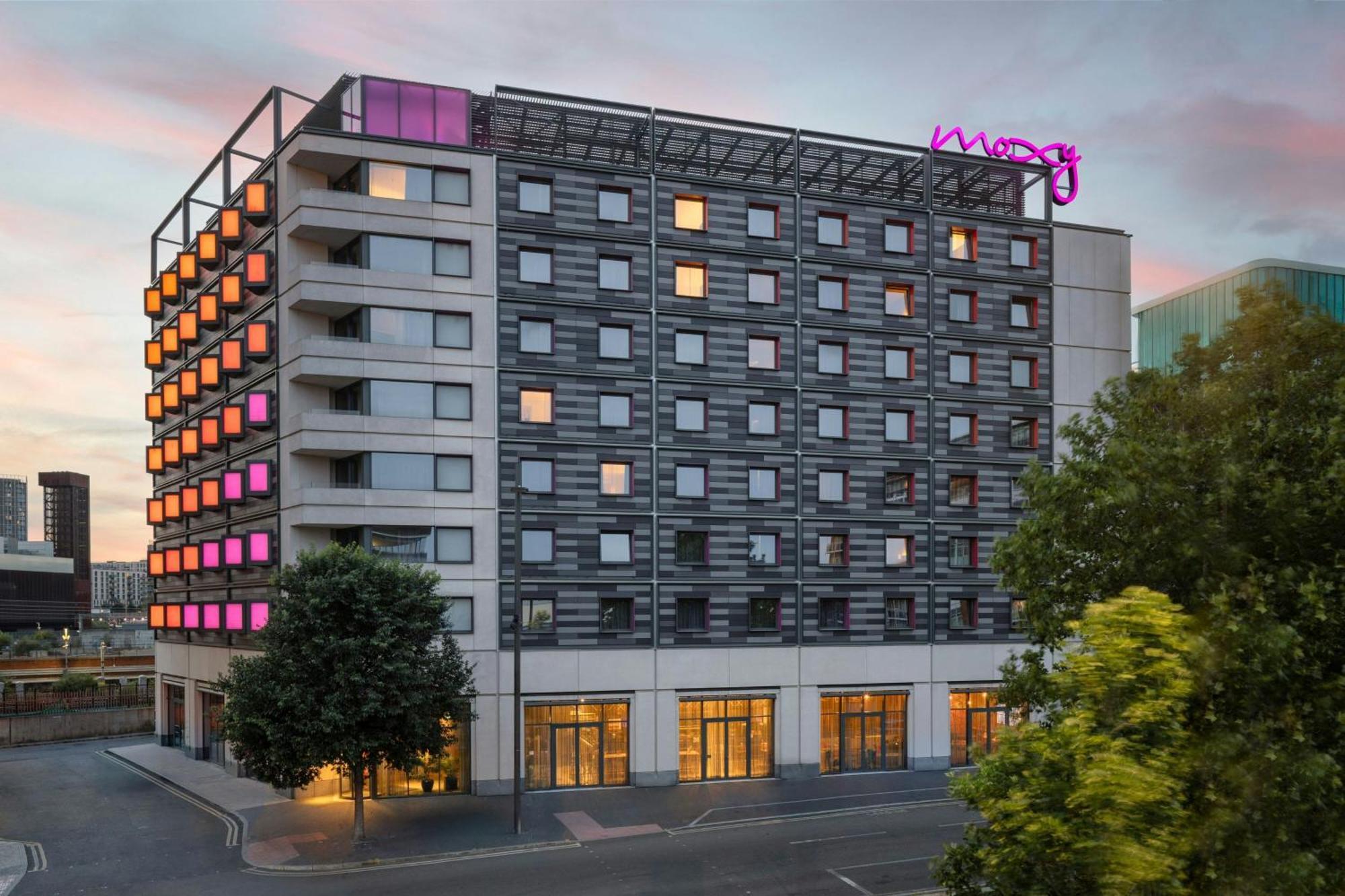 2 Top-Rated Romantic Hotels in East End, London