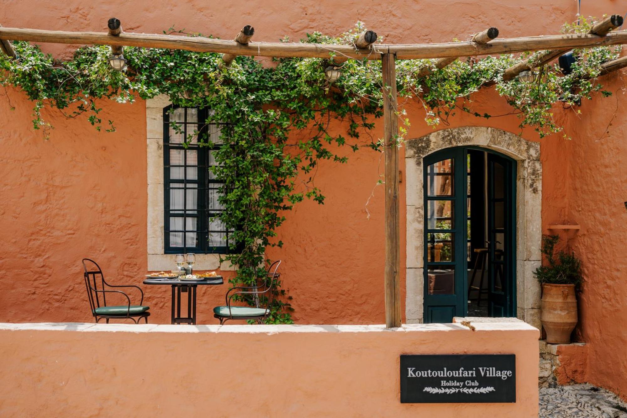 2 Family Hotels in Koutouloufari Worth Booking for Crete
