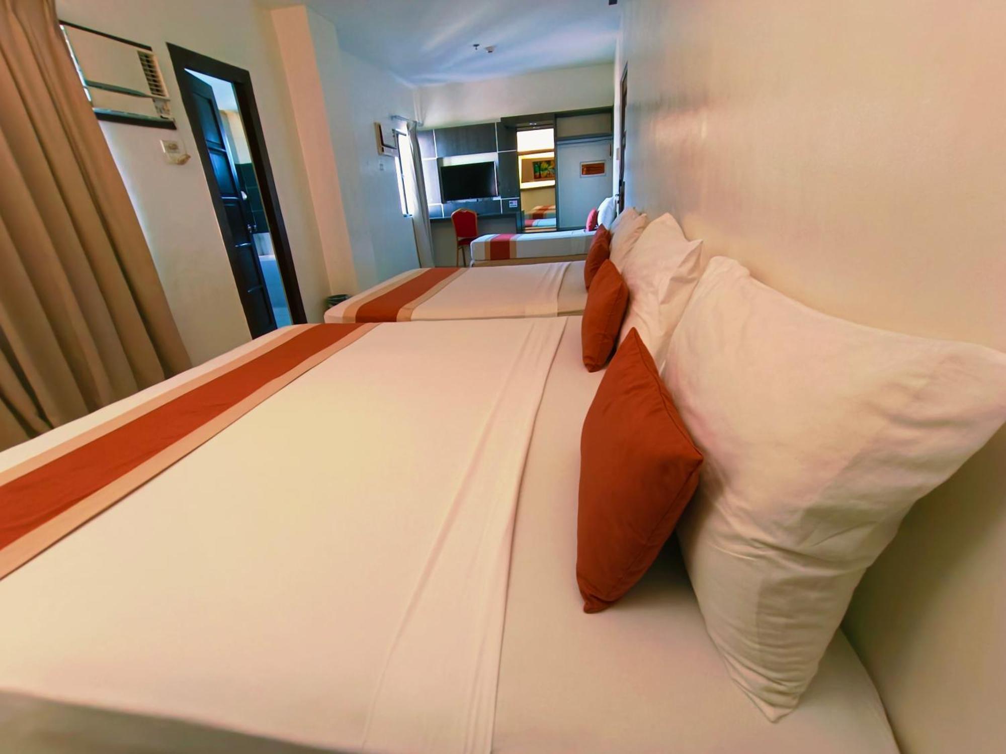 6 Smart Airport Hotels Near Cebu Heritage Monument Worth Booking
