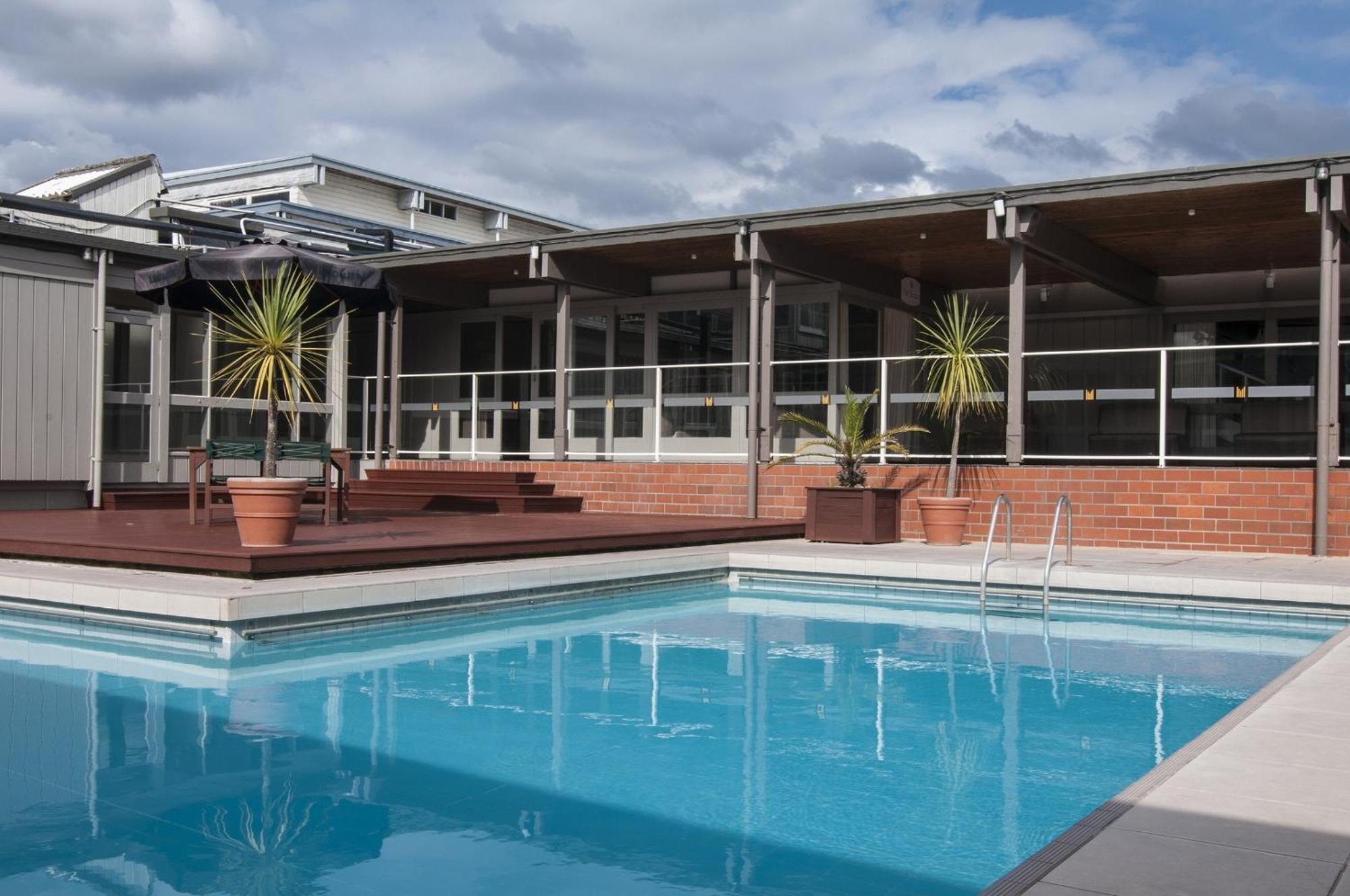 2 Reliable 4-Star Hotels on Fenton Street Worth Booking