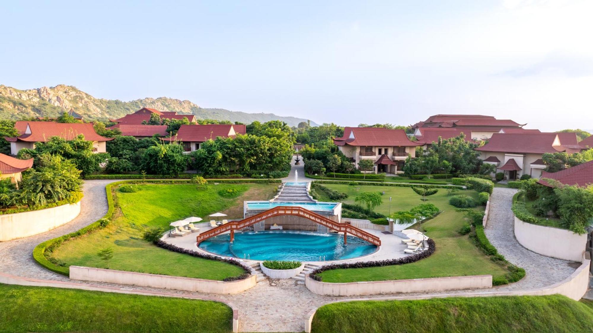 15 Best 5-Star Hotels in North India for Every Traveler