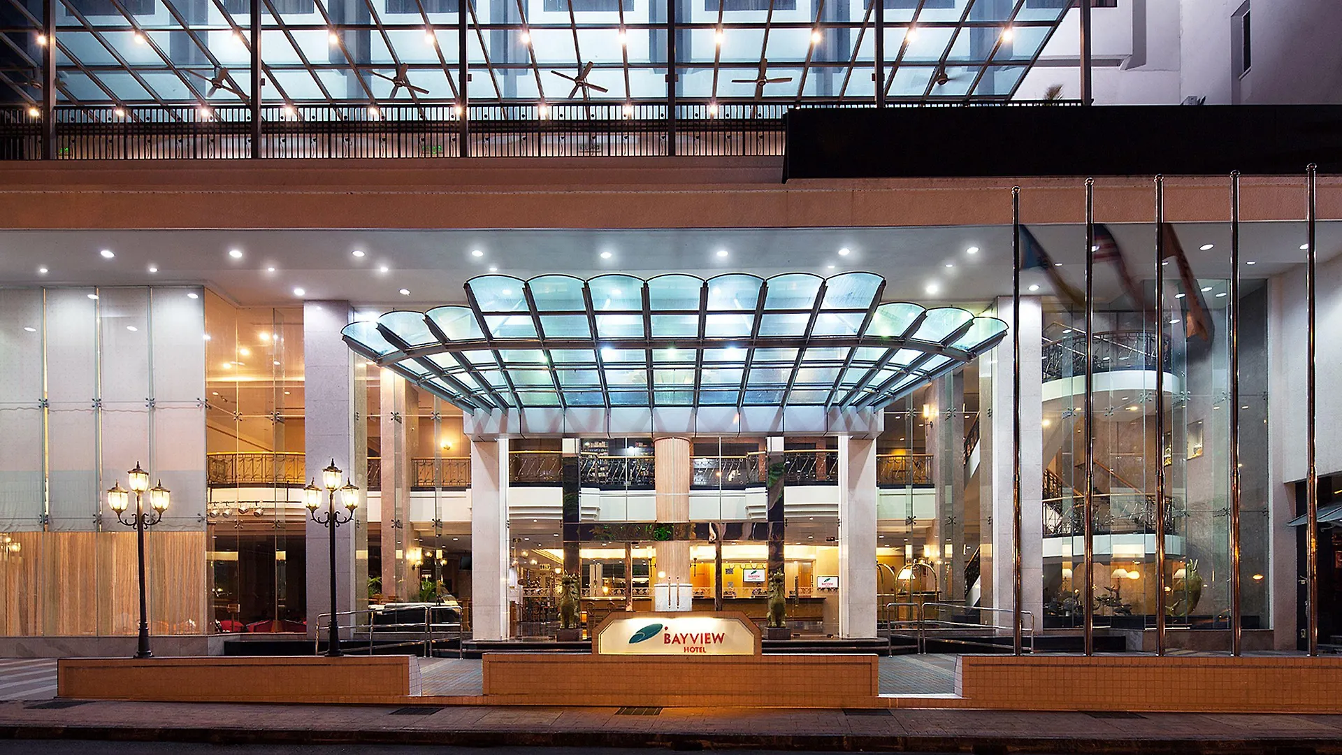 2 Bayview Hotels Close to Penang Hill Worth Booking