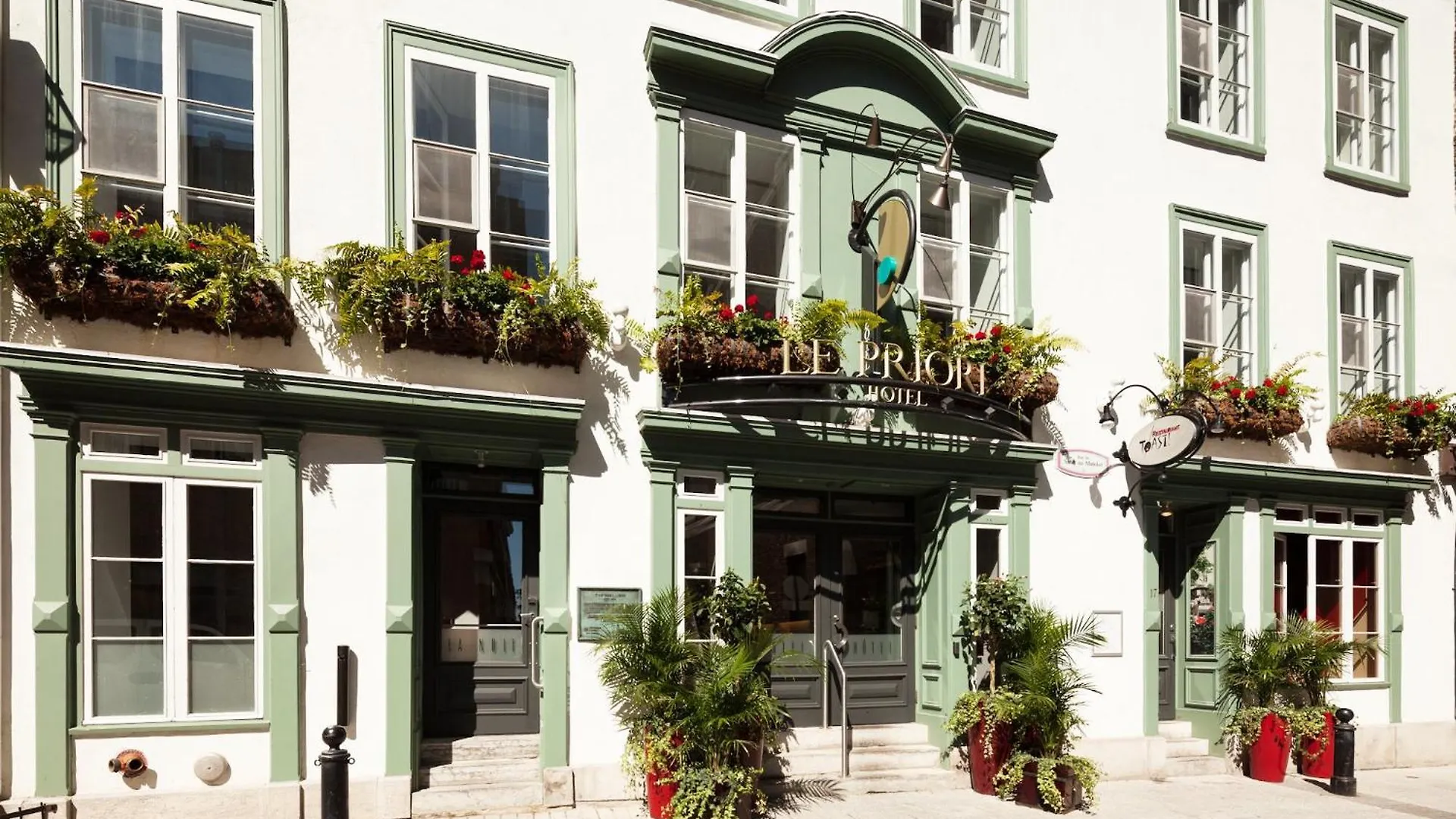 2 Romantic Hotels in Rio Vista, Phoenix to Book in 2025