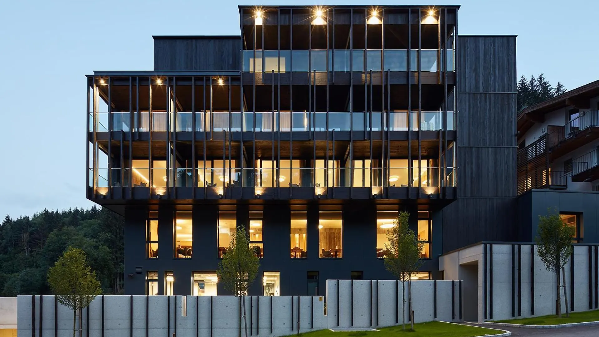 Staying Near Lechnerberg II: 5 Spa Hotels Compared