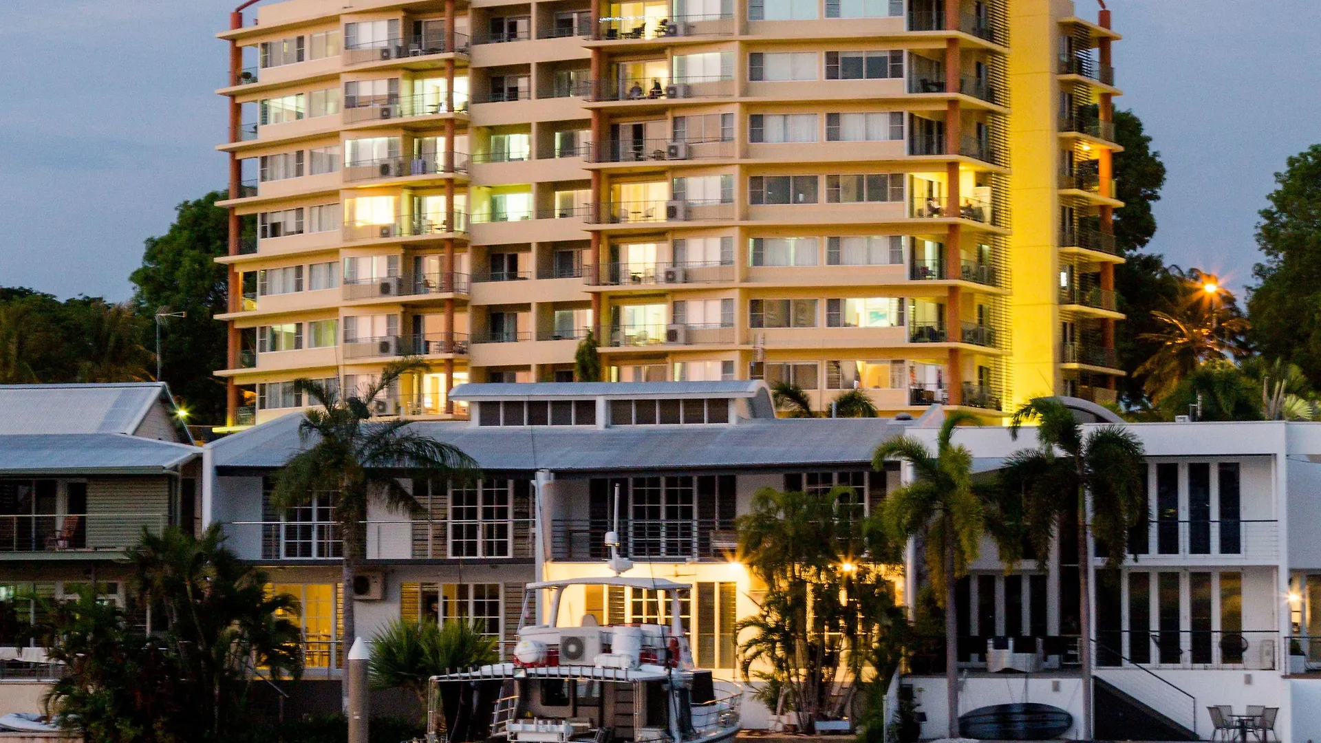 Where to Stay Near St Mary Cathedral: 2 Airport Hotels in Darwin