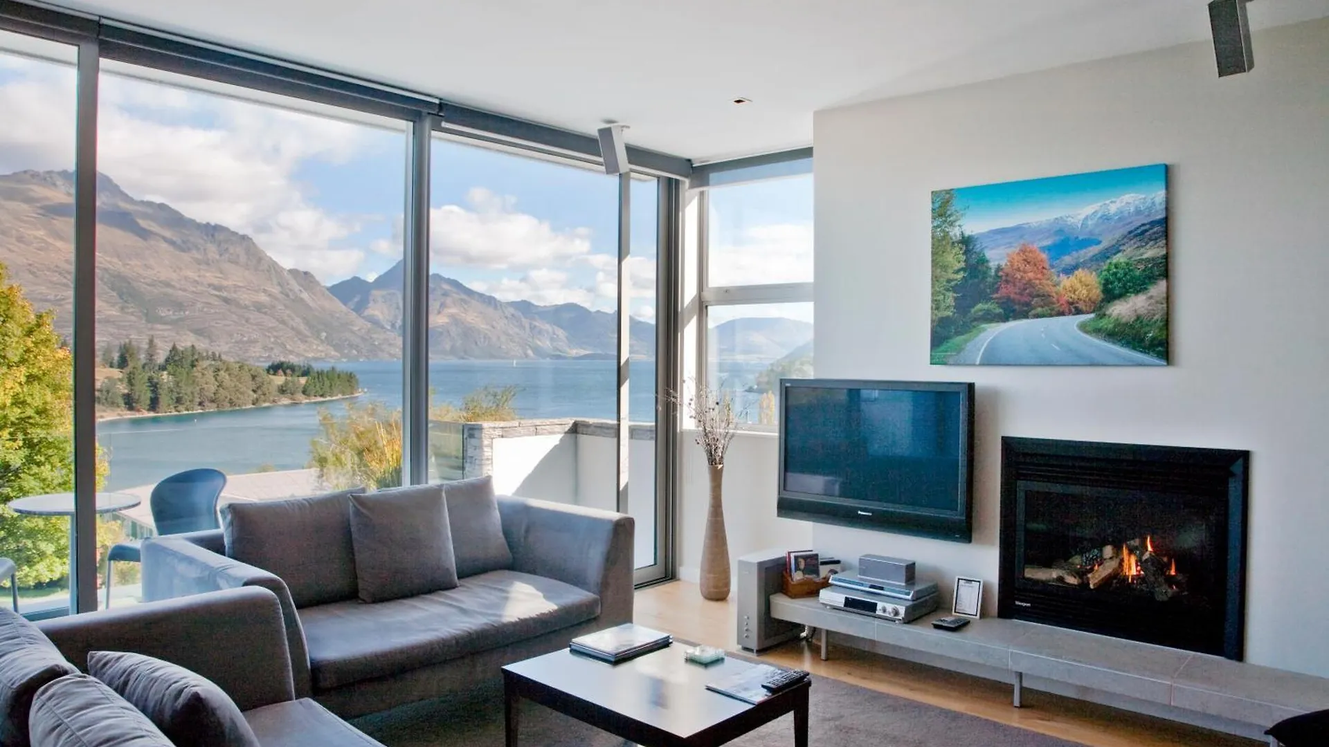 4 Central Queenstown Hotels Near Remarkables Park Worth Booking