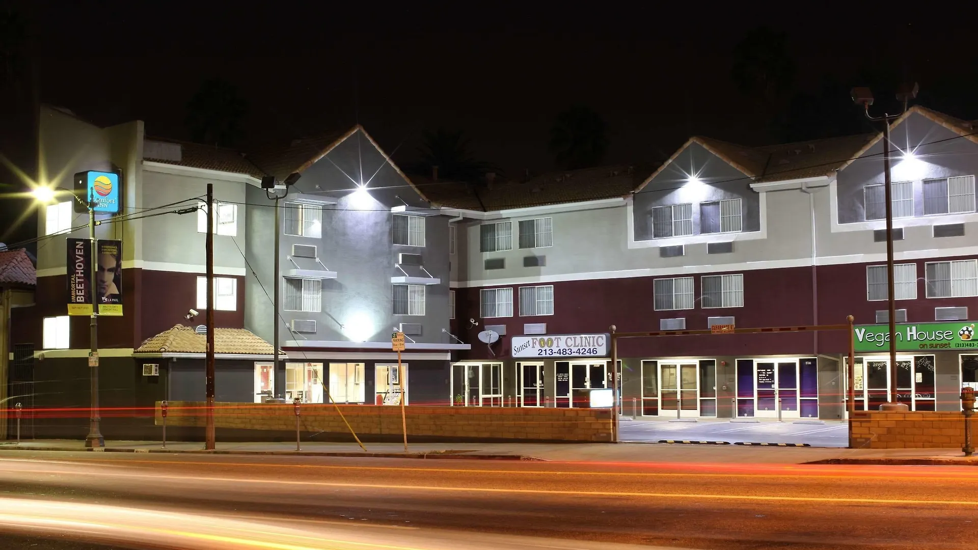 10 Budget Hotels Near Madame Tussauds Hollywood Worth Booking