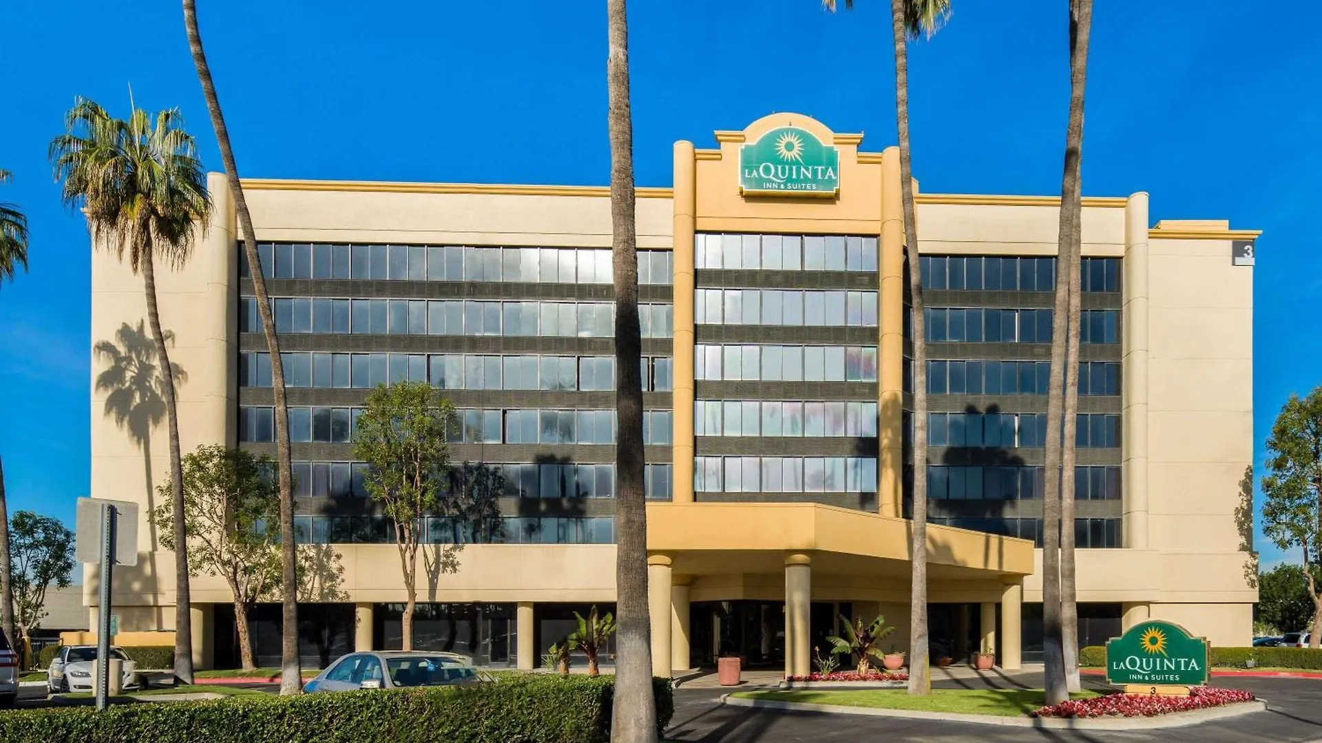 12 Best Business Hotels Close to Recreation and Leisure Svc