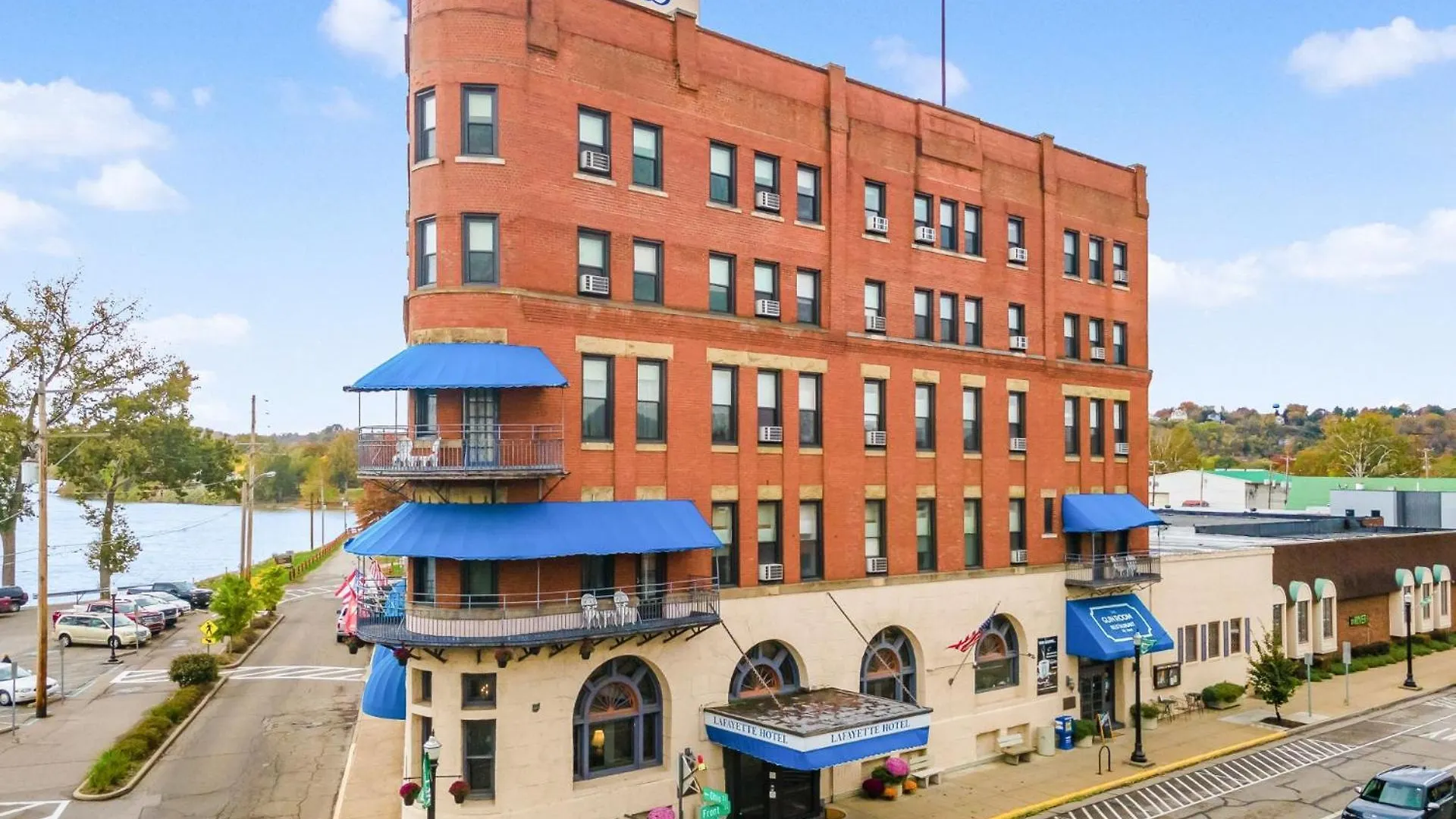 15 Smart Beach Hotels In The Midwest Worth Booking
