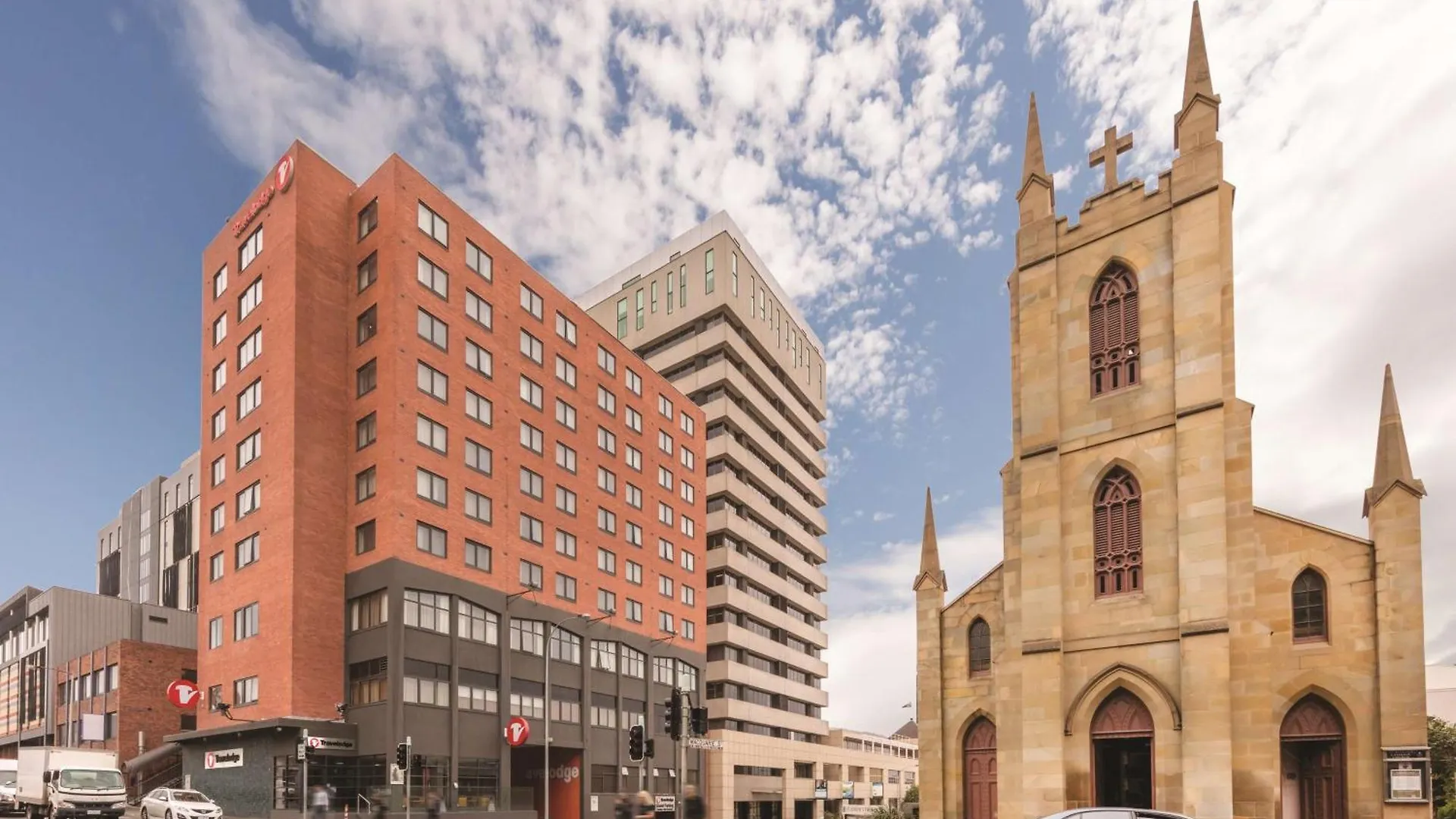 Staying in Hobart CBD: 9 Family Hotels Compared