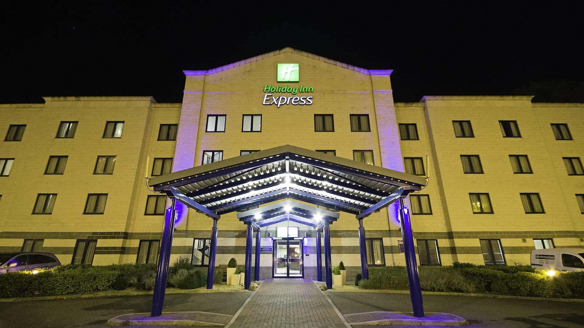 5 Central Hotels Close to Poole Harbour Worth Booking