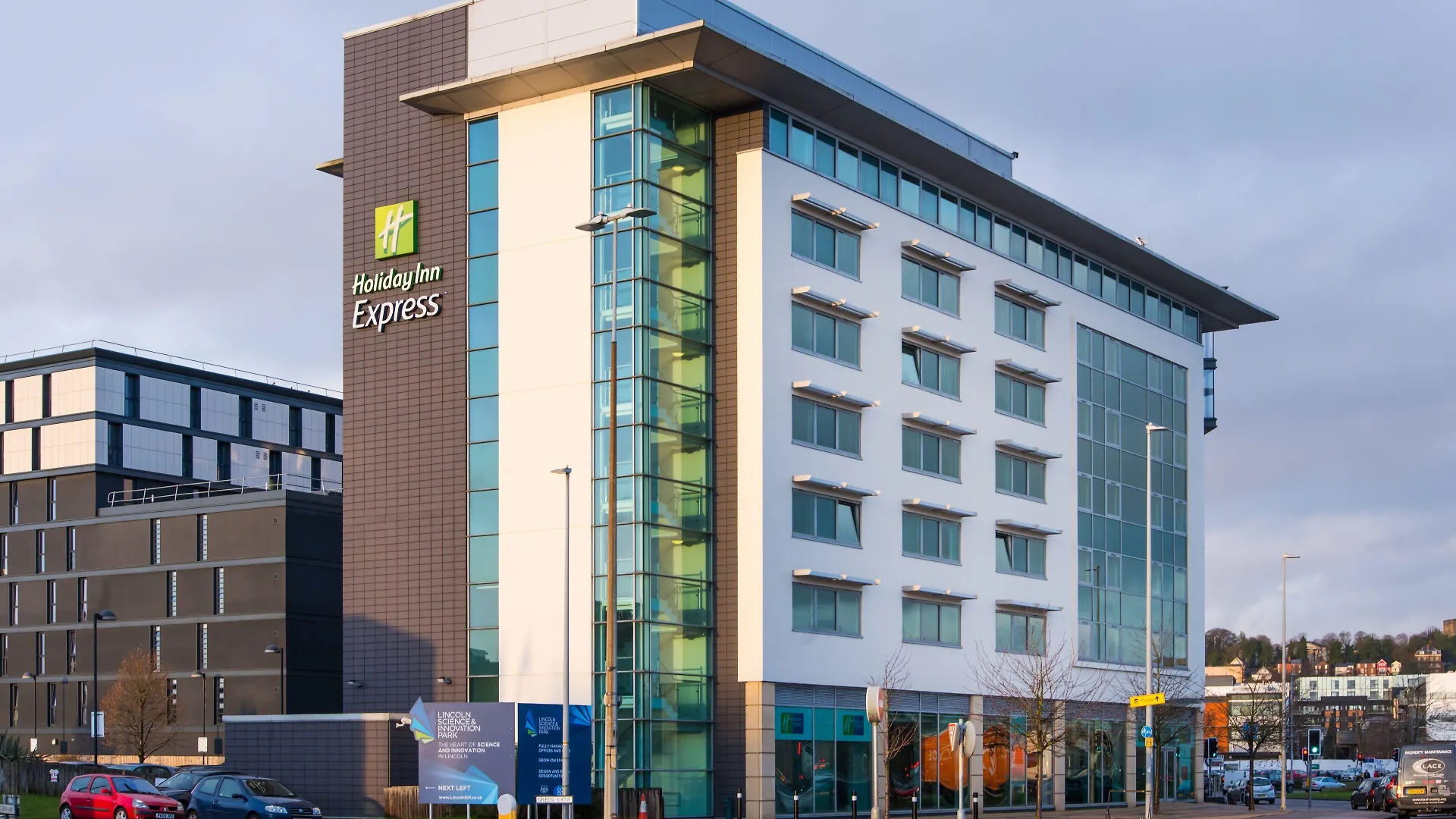 8 Central Lincoln Hotels Near Theatre Royal Worth Booking