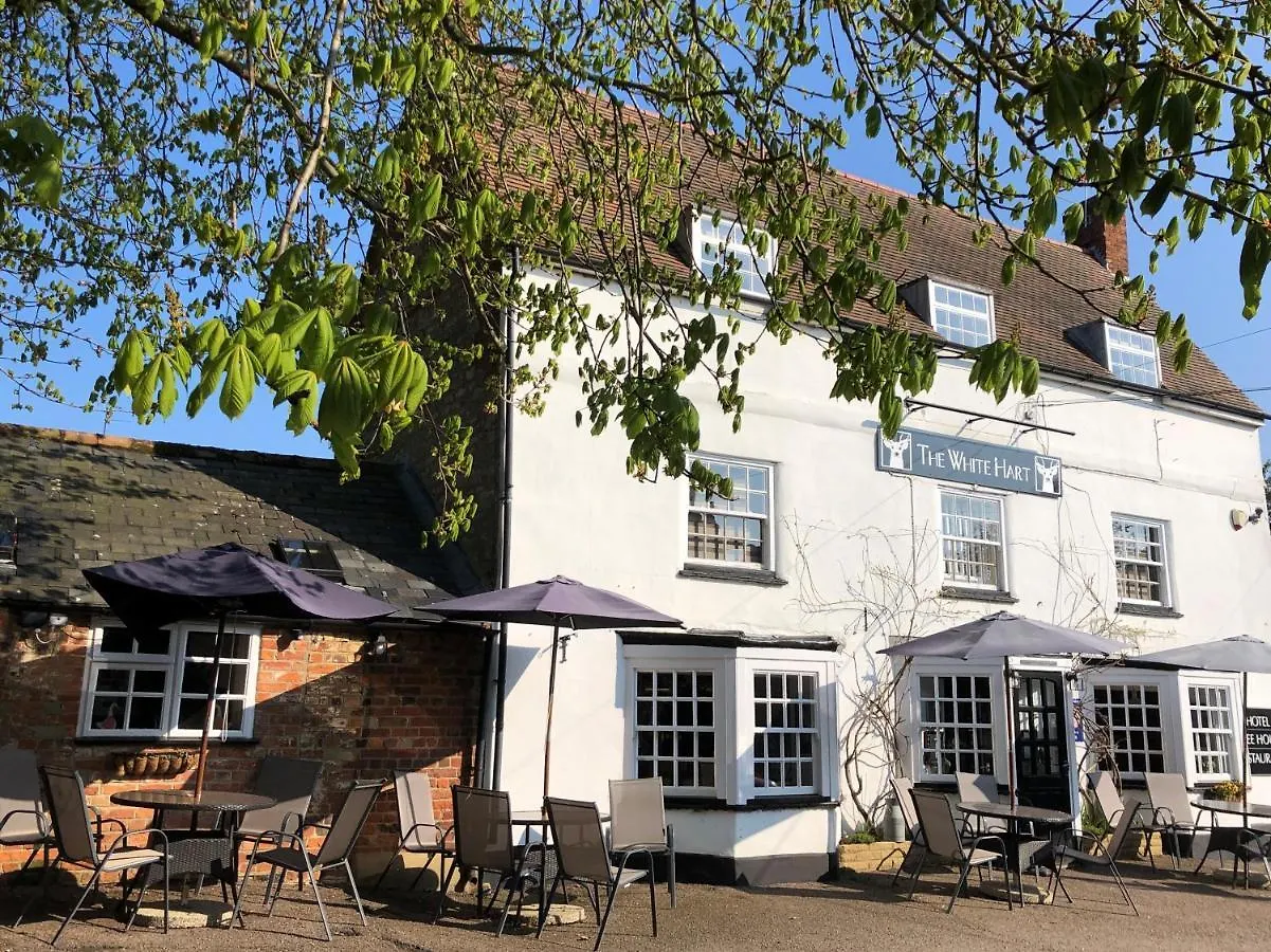 Staying Near Newport Pagnell Club: 4 Hotels Compared