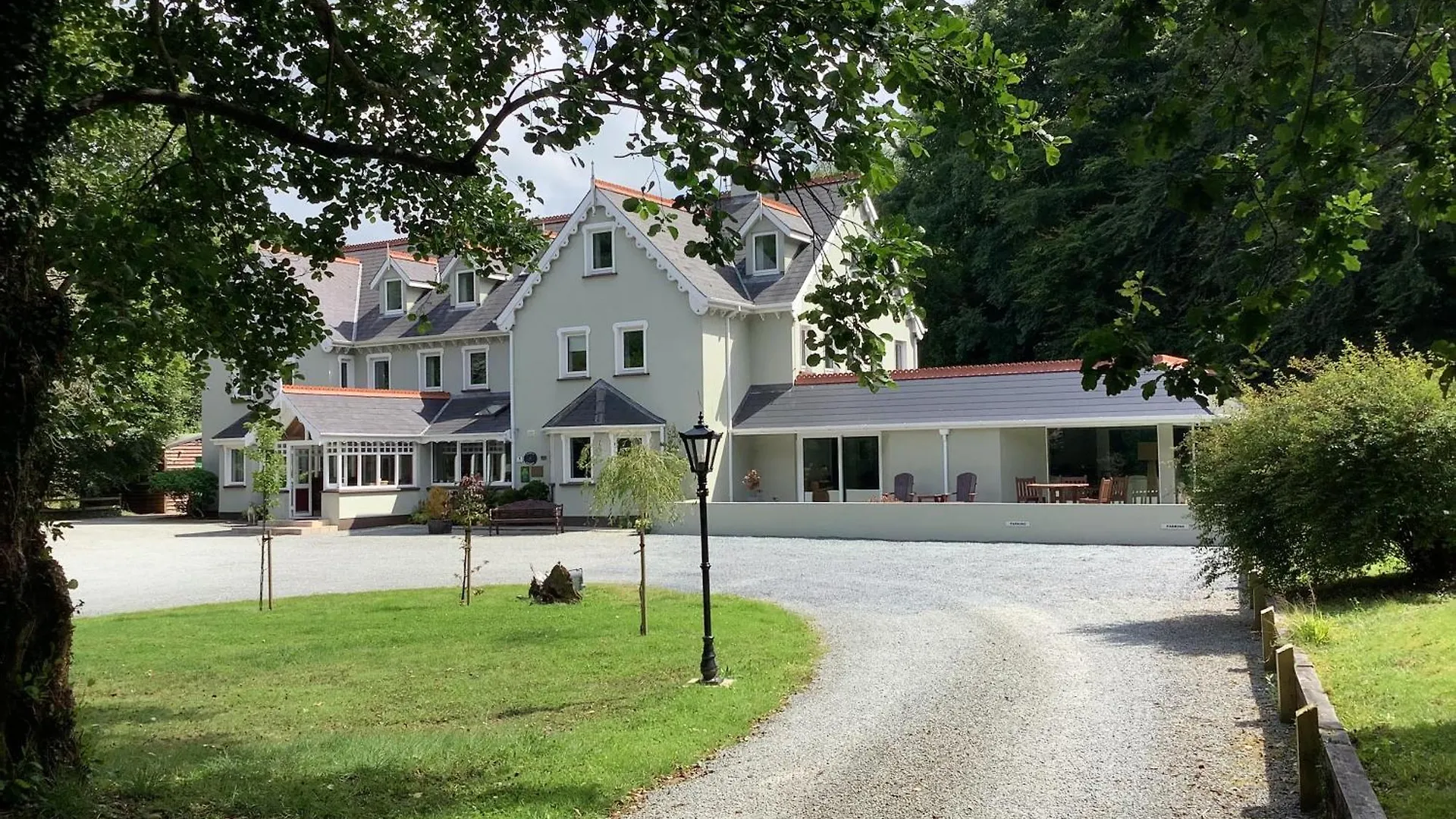 Staying Near FitzGerald Stadium: 4 Top Hotels Compared