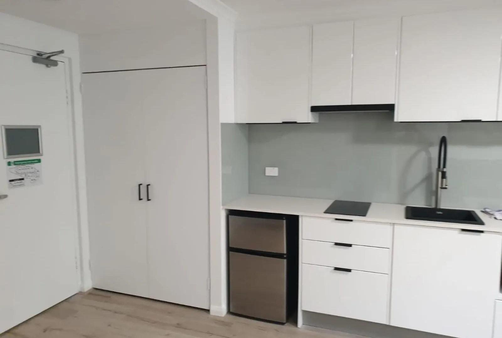 6 Central Hotels in Darling Harbour That Deliver on Location