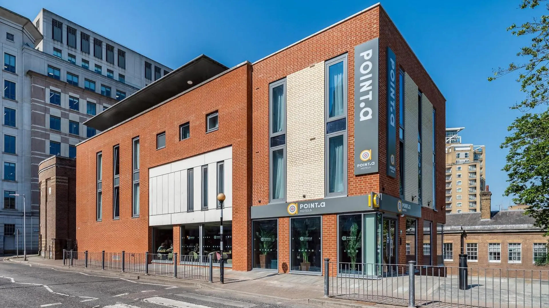 10 Smart Airport Hotels In Tower Hamlets Worth Booking