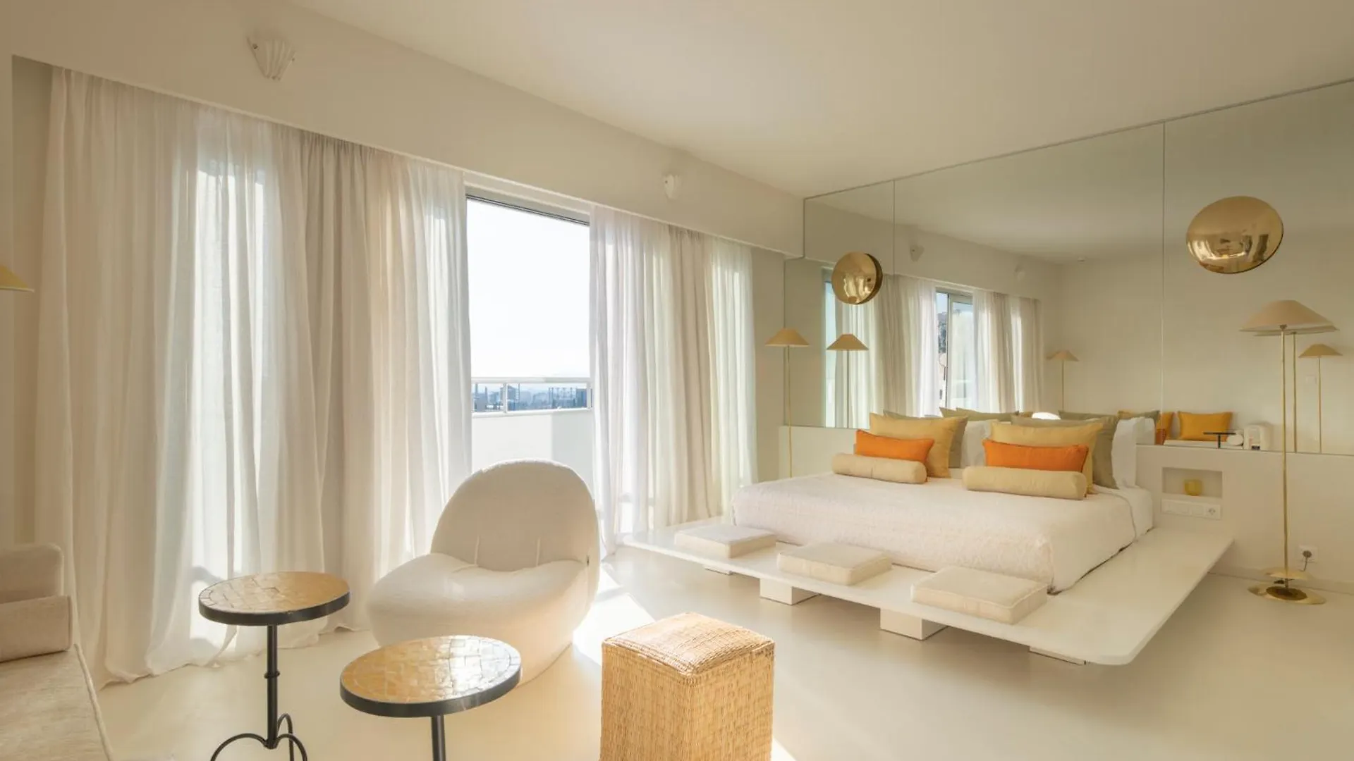 4 Smart Central Hotels in Psiri Worth Booking