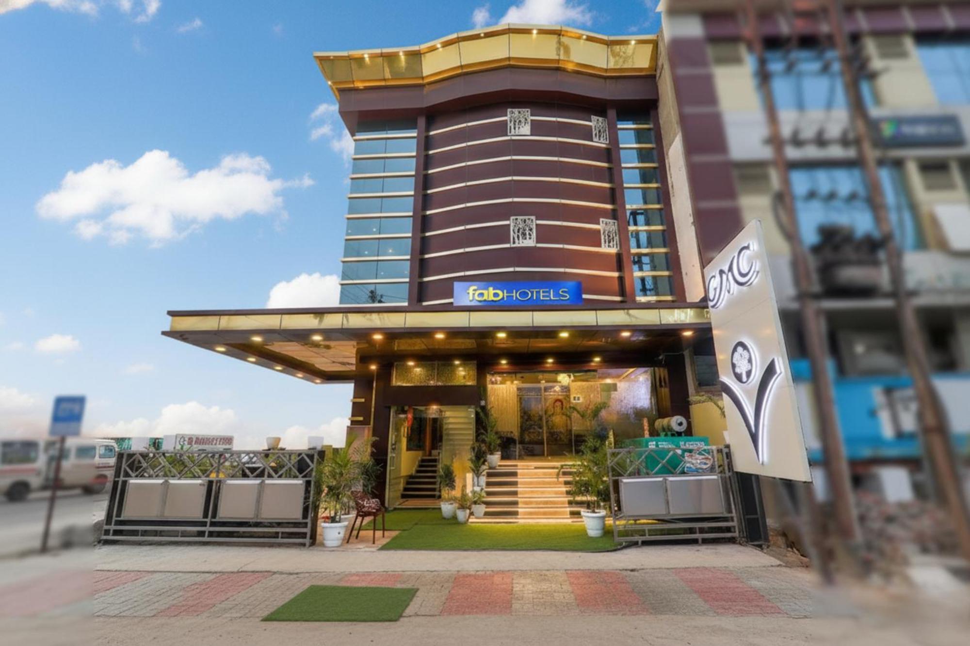 5 Family-Friendly Hotels in Gomti Nagar Worth Booking