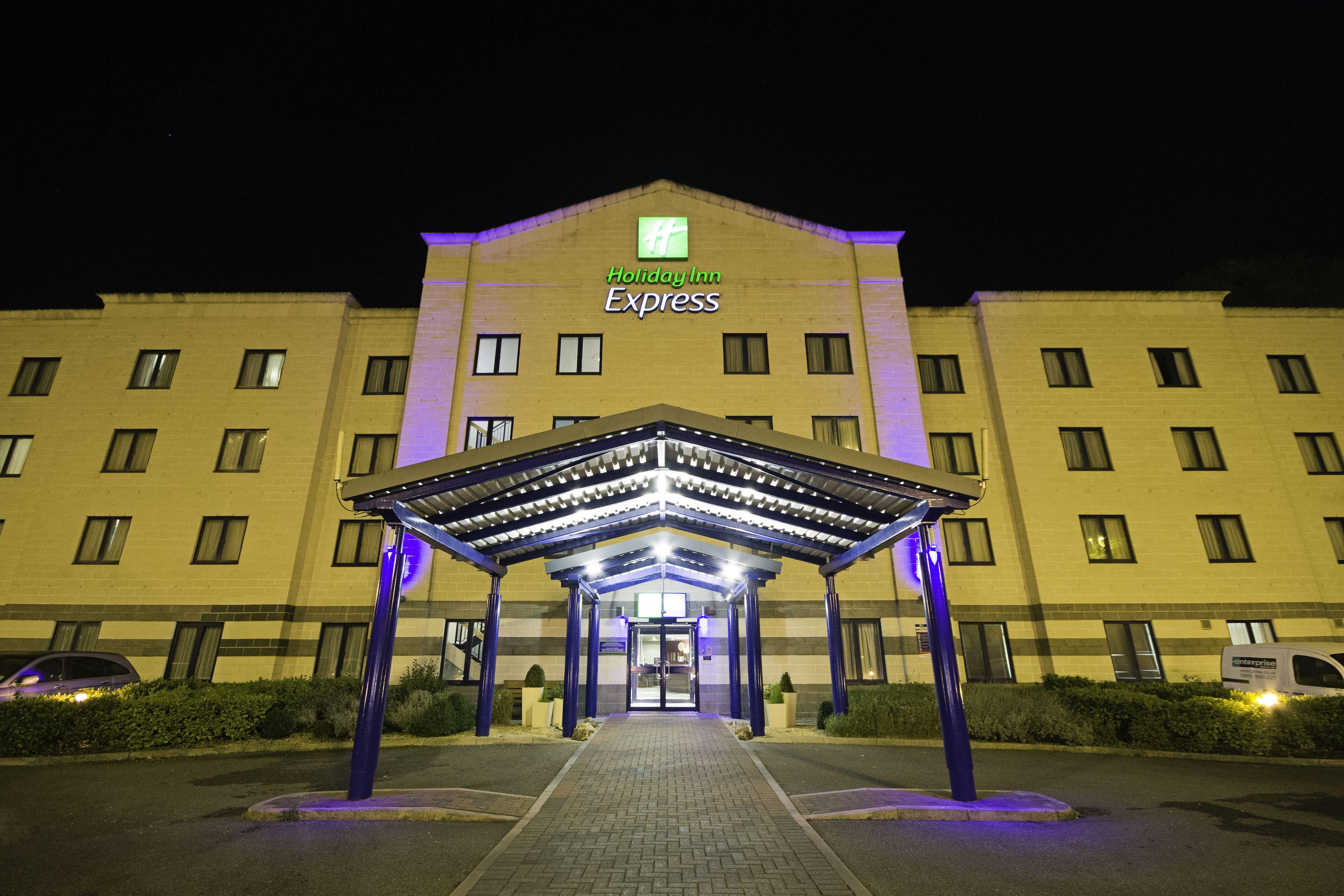 5 Central Hotels Close to Poole Harbour Worth Booking