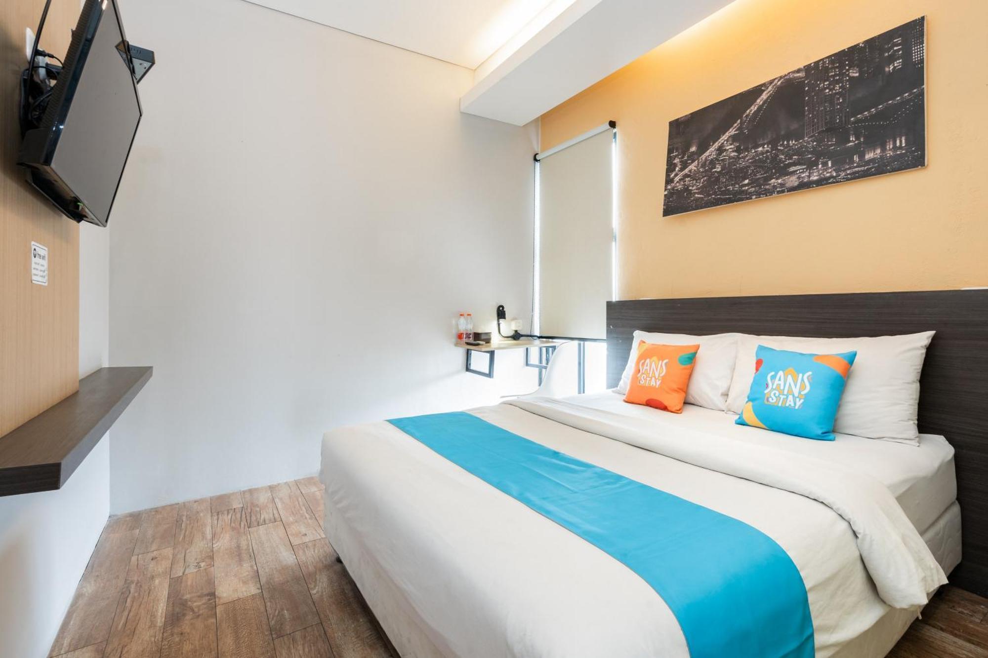 Staying in Jakarta: 11 RedDoorz Hotels Compared by District